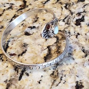 Silver/18k gold snake bracelt with opal and garnet
